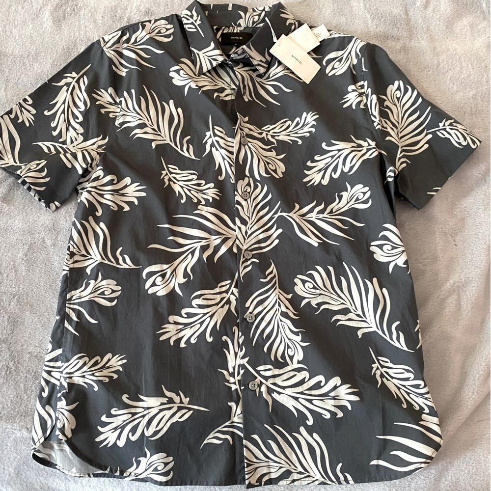 Vince men’s classic fit leaf print short sleeve shirt